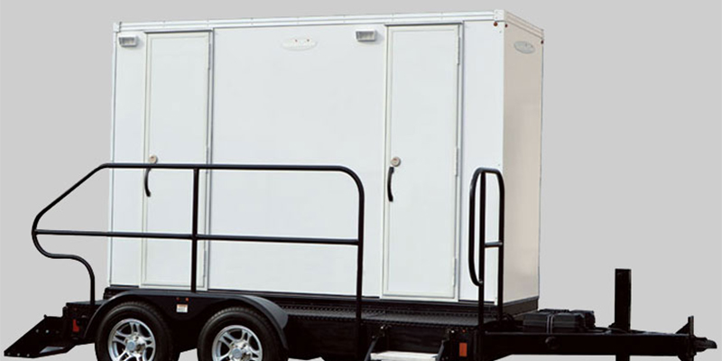 Fancy restroom rentals near Ojai, California supplied by Event Factory Rentals for special outdoor event.